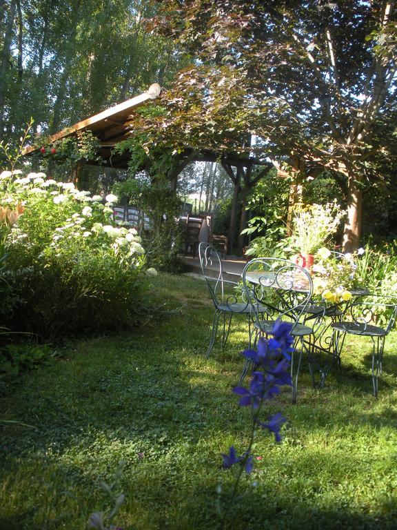 Ferme Saint Joseph Bed & Breakfast Le Fousseret Екстериор снимка