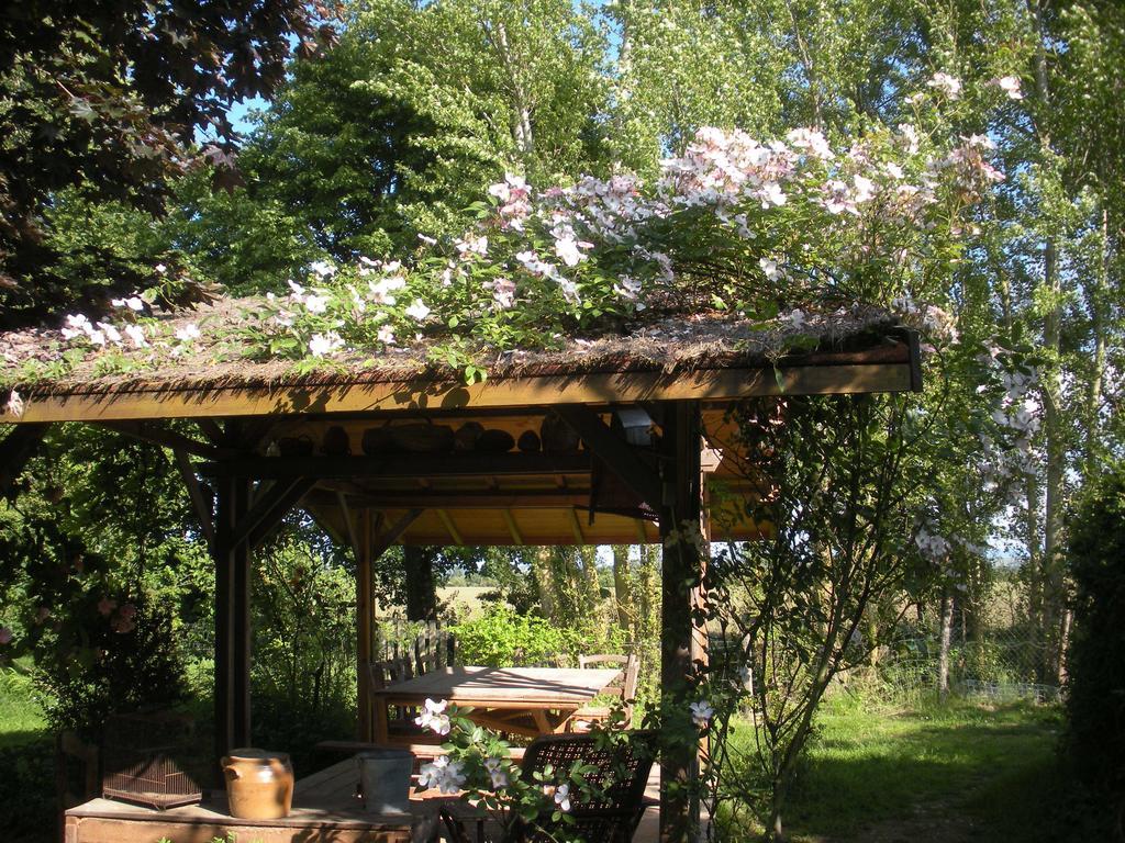 Ferme Saint Joseph Bed & Breakfast Le Fousseret Екстериор снимка