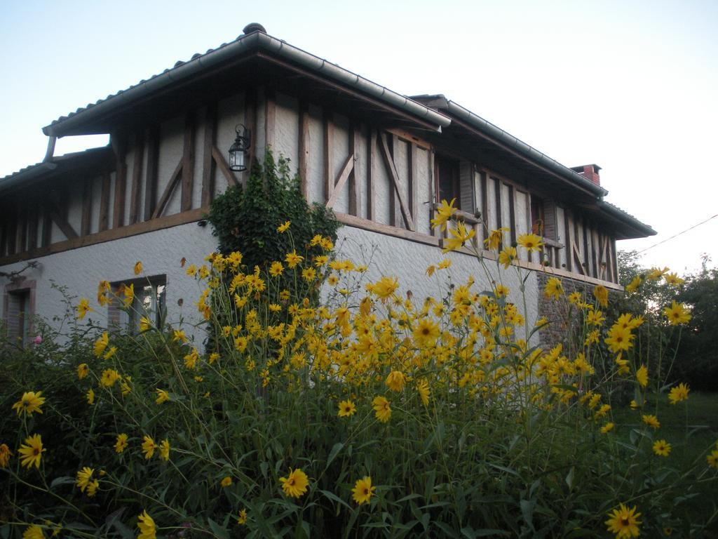 Ferme Saint Joseph Bed & Breakfast Le Fousseret Екстериор снимка