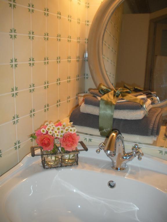 Ferme Saint Joseph Bed & Breakfast Le Fousseret Стая снимка